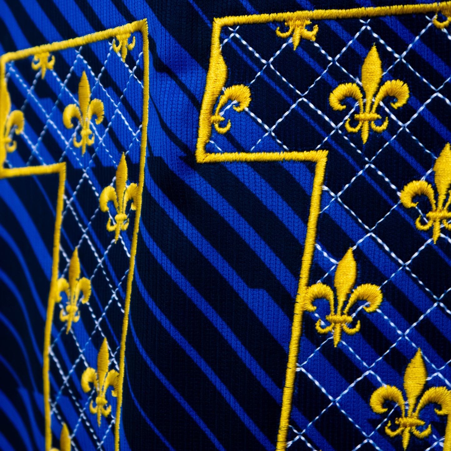 France Home Fleur-de-lis